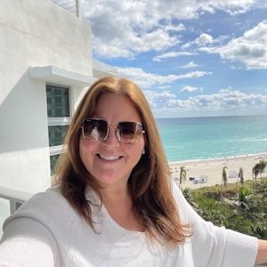 Meet your Posher, Renee